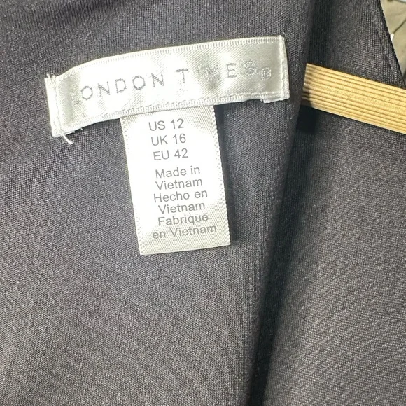 London Times | Black Floral Sheath Dress | Red Pink | Short Sleeve | Size 12 - Picture 6 of 6